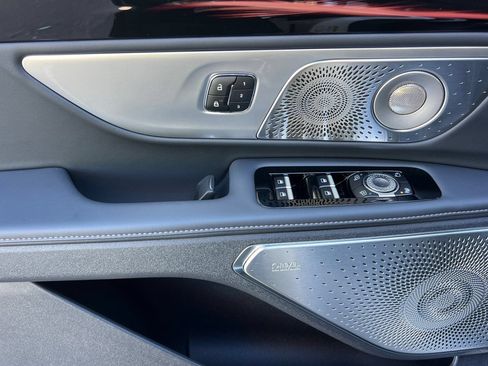 New 2026 Lincoln Nautilus Reserve AWD/4WD image 8