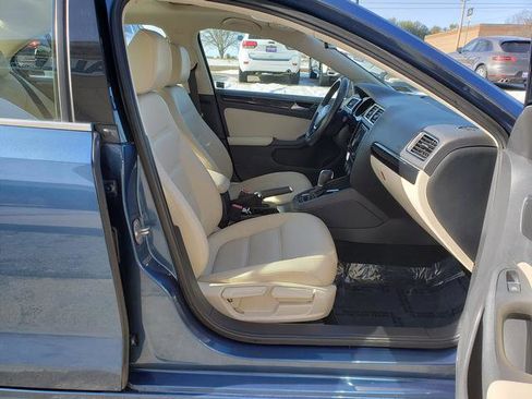 Used 2017 Volkswagen Jetta SEL image 18