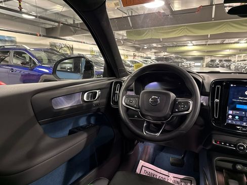 Used 2023 Volvo XC40 Recharge Plus w/ Protection Package Premier AWD/4WD image 23