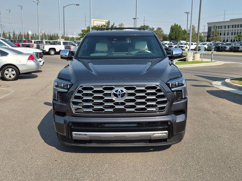 Used 2023 Toyota Sequoia Capstone AWD/4WD image 9