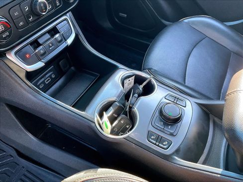 Used 2022 GMC Terrain AT4 w/ Infotainment Package II image 20