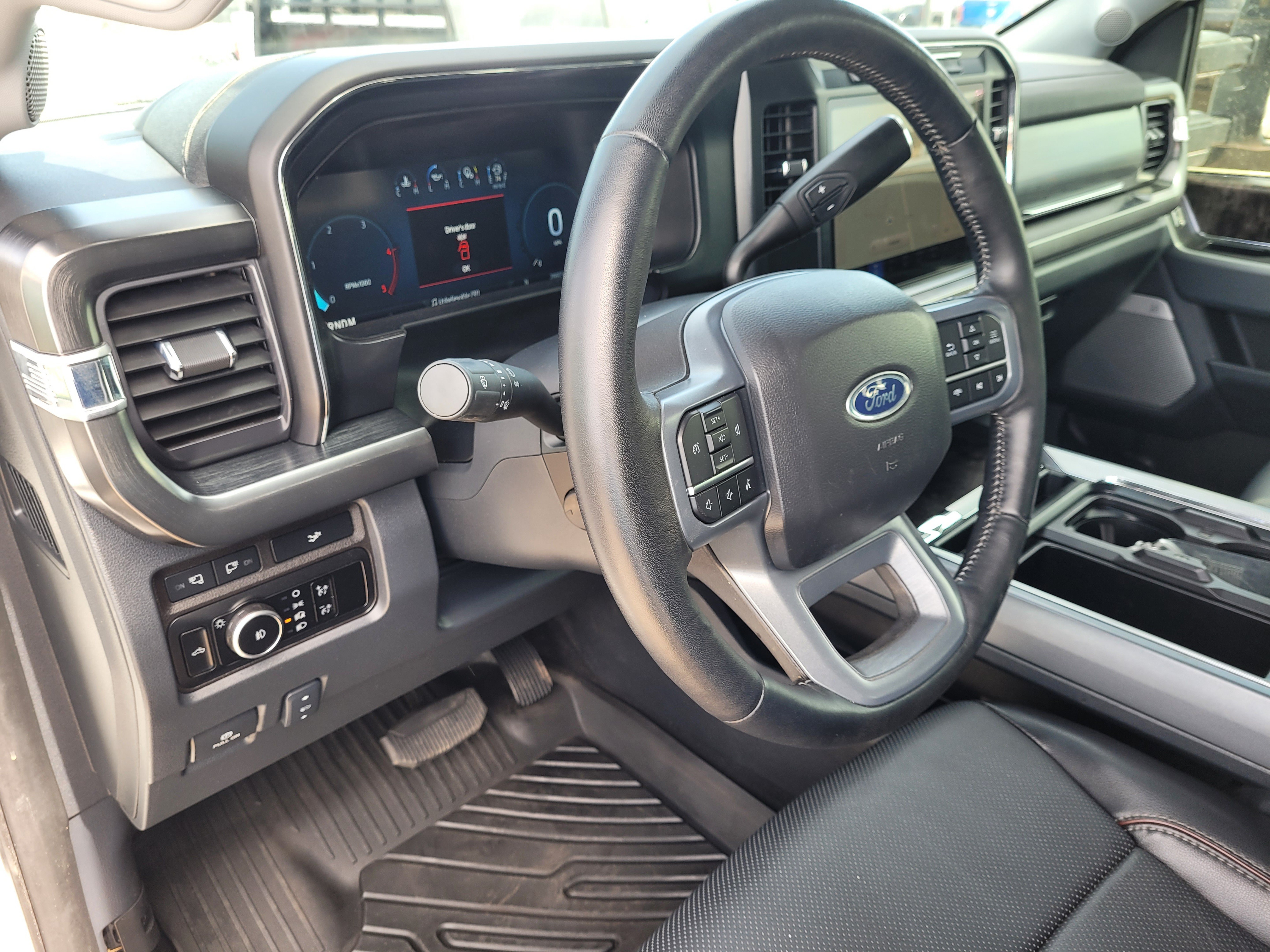 Used 2024 Ford F250 Lariat w/ FX4 Off-Road Package AWD/4WD image 11