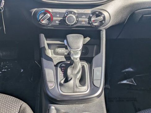 Used 2021 Kia Soul LX image 17