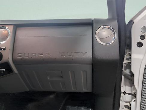 Used 2015 Ford F250 XLT w/ XLT Interior Package image 21