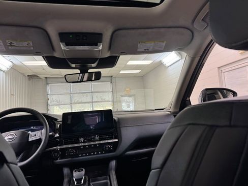 New 2026 Nissan Pathfinder Platinum AWD/4WD image 24