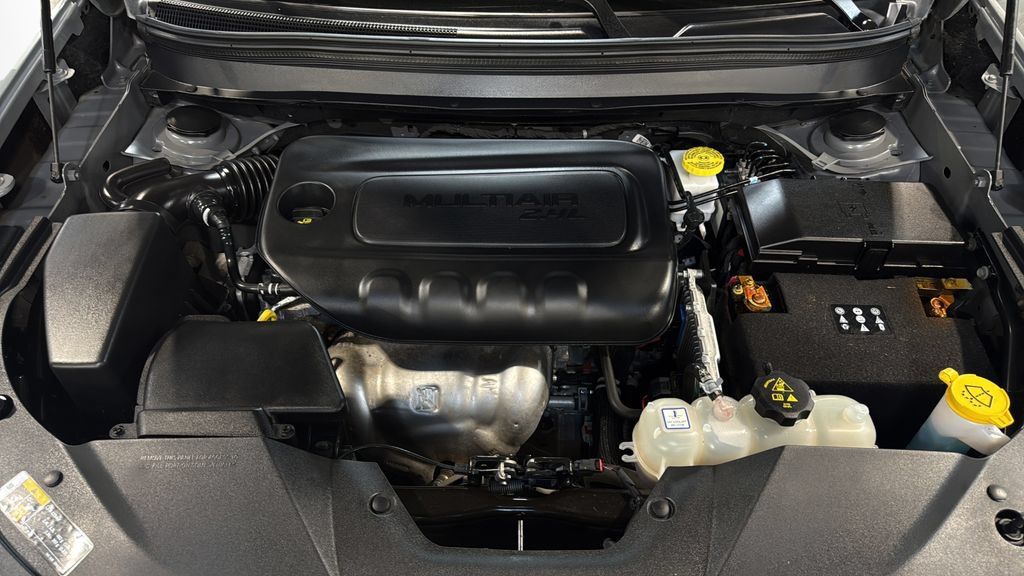 Used 2023 Jeep Cherokee Altitude Lux AWD/4WD image 44