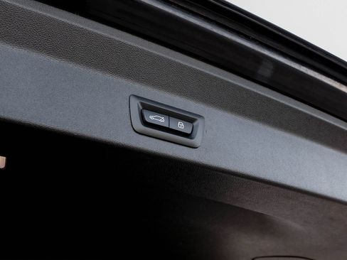 Used 2024 BMW X3 sDrive30i w/ M Sport Package image 57