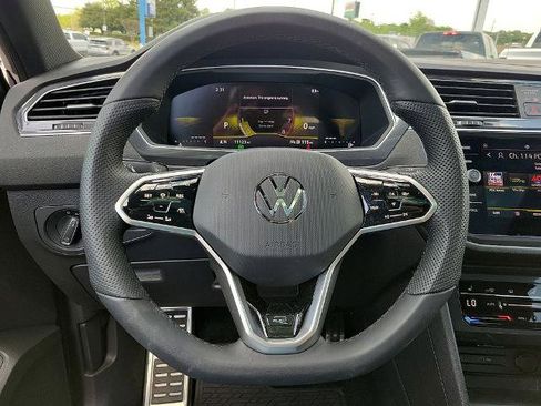Used 2024 Volkswagen Tiguan SE R-Line w/ MDO Package, Three-Row image 19