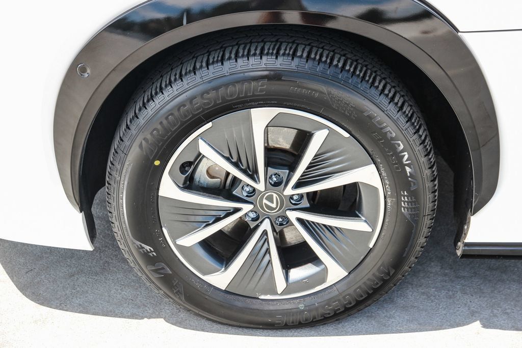 Certified 2023 Lexus RZ 450e Premium w/ Technology Package AWD/4WD image 11