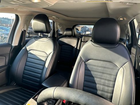 Used 2019 Ford Edge SEL w/ Equipment Group 201A image 12