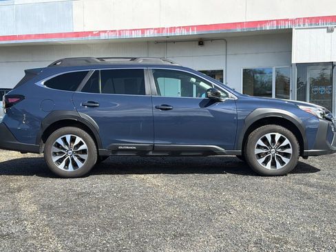 Used 2024 Subaru Outback Limited AWD/4WD image 3