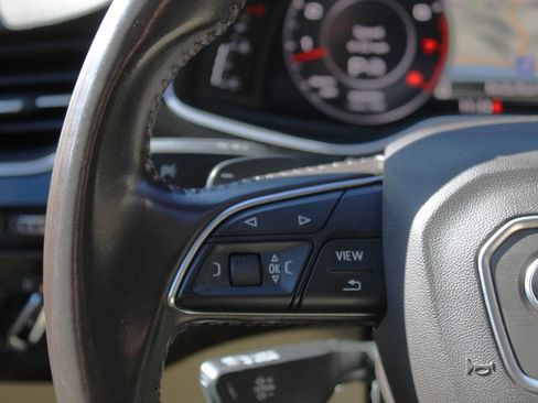 Used 2017 Audi Q7 3.0T Premium Plus image 17