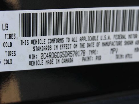 Used 2013 Dodge Grand Caravan SXT w/ UConnect Hands-Free Group FWD image 10