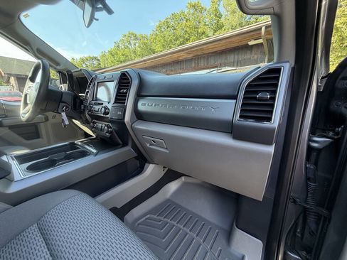 Used 2022 Ford F250 XLT w/ XLT Premium Package AWD/4WD image 33