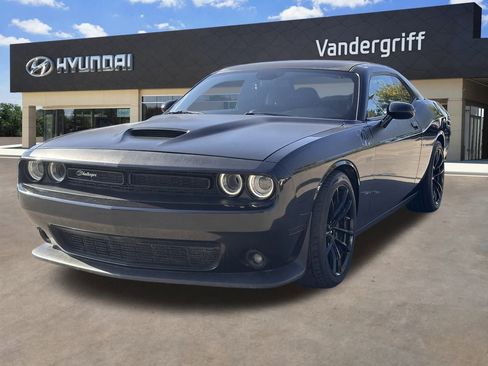 Used 2018 Dodge Challenger T/A image 3