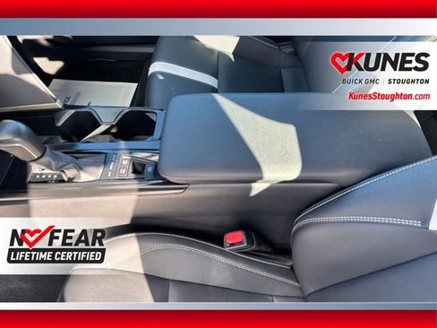 Used 2025 Toyota Camry SE FWD image 14