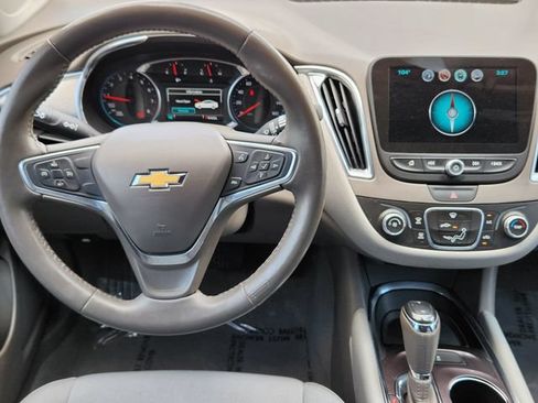 Used 2018 Chevrolet Malibu LT FWD image 28