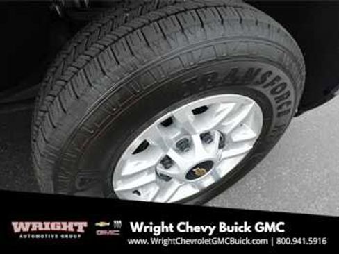 Used 2024 Chevrolet Silverado 2500 LT image 32