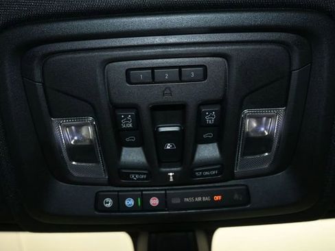 Used 2020 GMC Sierra 1500 AT4 w/ AT4 Premium Package AWD/4WD image 24
