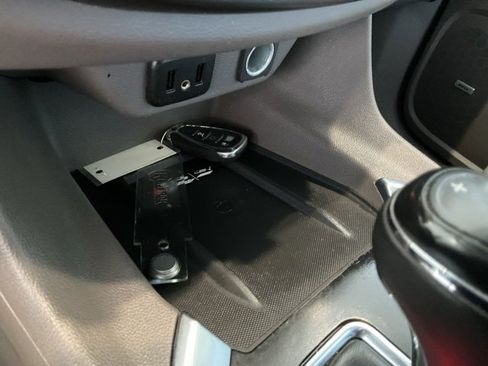 Used 2018 Chevrolet Traverse Premier w/ Driver Confidence II Package image 15