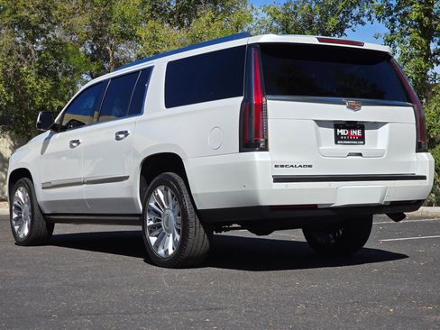 Used 2018 Cadillac Escalade ESV Platinum image 8