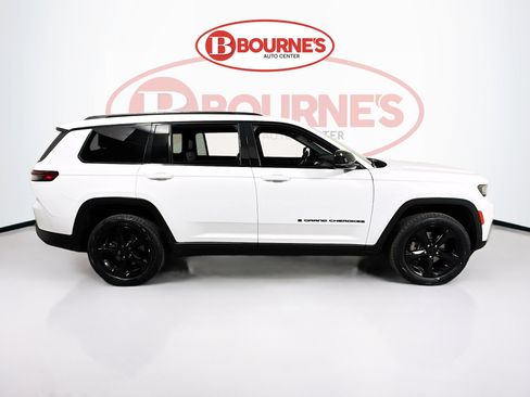 Used 2022 Jeep Grand Cherokee L Laredo AWD/4WD image 9