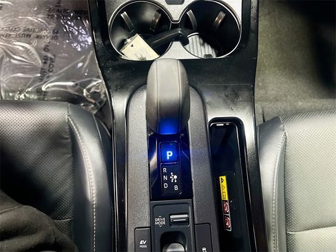 Used 2023 Toyota Prius XLE image 17