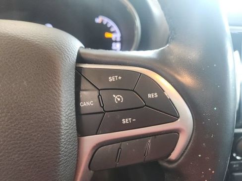 Used 2021 Jeep Grand Cherokee Laredo X AWD/4WD image 24