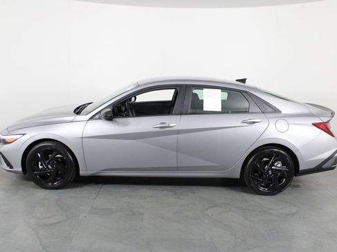 Used 2026 Hyundai Elantra Sport image 12