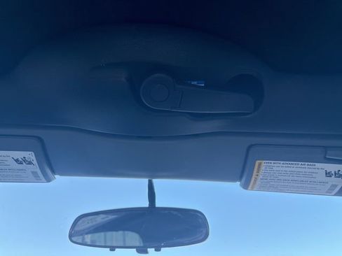 Used 2006 Pontiac Solstice Convertible w/ Premium Package image 22