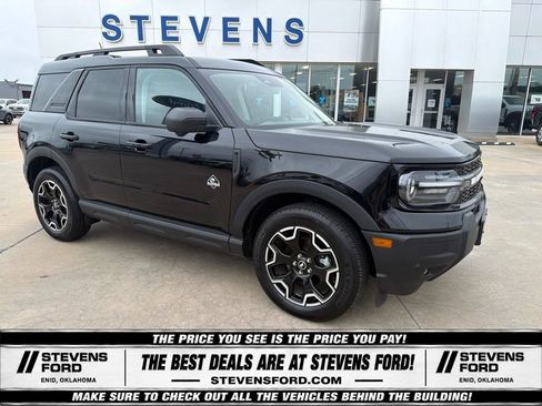 Used 2025 Ford Bronco Sport Outer Banks w/ Outer Banks Tech Package+ AWD/4WD image 3