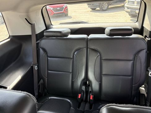 Used 2017 GMC Acadia SLT AWD/4WD image 21