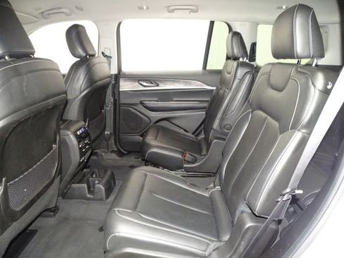 Used 2023 Jeep Grand Cherokee L Limited image 13