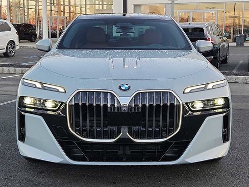 Certified 2024 BMW 760i xDrive 760i xDrive image 2
