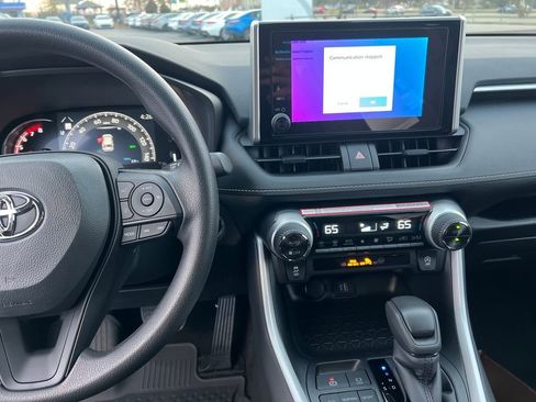 New 2025 Toyota RAV4 XLE image 17