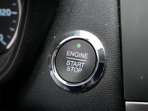 Used 2020 Ford EcoSport SE w/ SE Convenience Package image 25