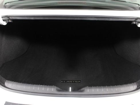 Certified 2021 Hyundai Elantra SEL w/ Cargo Package FWD image 18