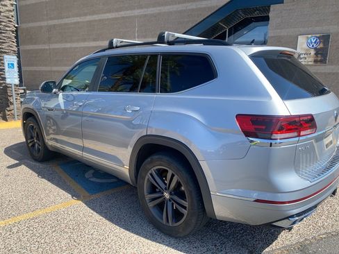 Used 2021 Volkswagen Atlas SE image 3