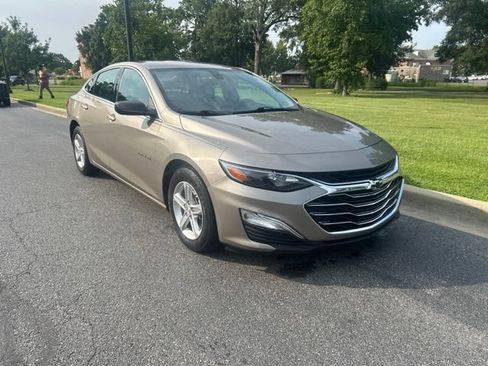 Used 2022 Chevrolet Malibu LS FWD image 24