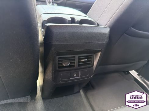 Used 2023 Chevrolet Colorado LT w/ LT Convenience Package RWD image 13