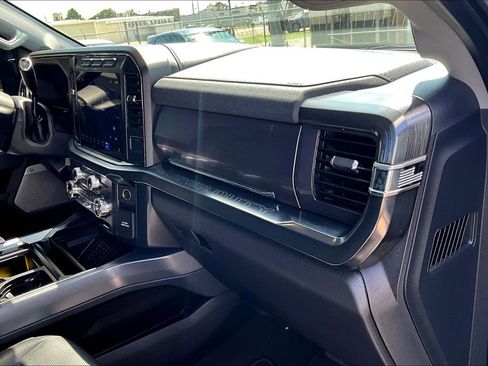 Used 2024 Ford F250 Lariat image 22