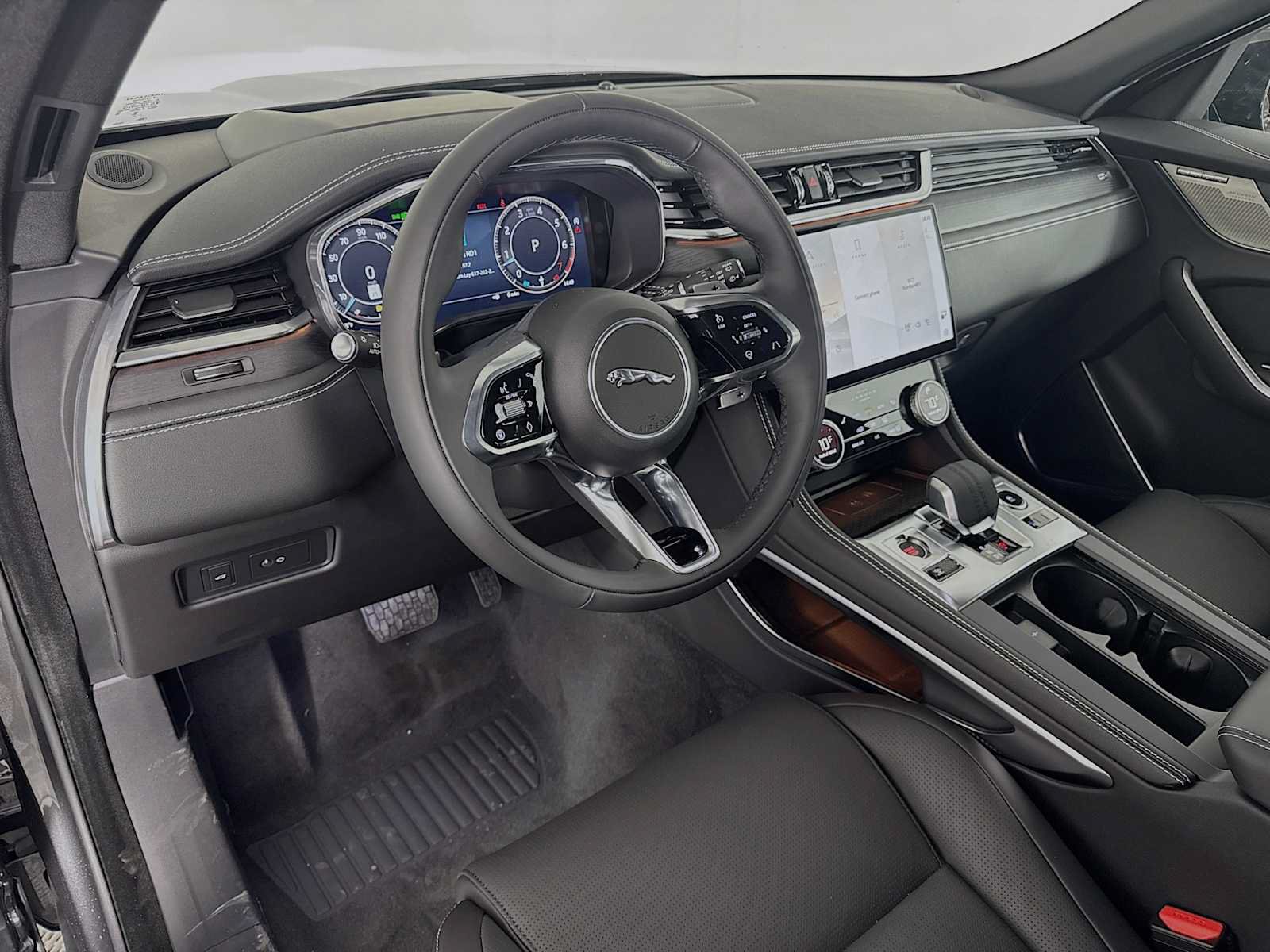 New 2026 Jaguar F-PACE R-Dynamic S AWD/4WD image 8