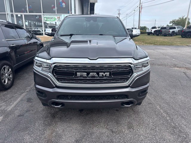 Used 2022 RAM 1500 Limited w/ Body Color Bumper Group AWD/4WD image 4
