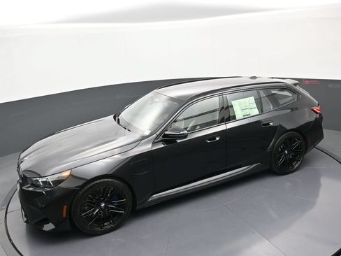 New 2027 BMW M5 Touring AWD/4WD image 33