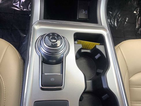 Used 2022 Ford Edge SEL w/ Convenience Package AWD/4WD image 18