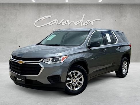 Used 2021 Chevrolet Traverse LS FWD image 1