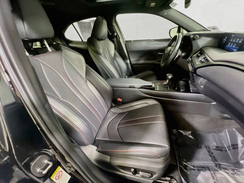 Used 2019 Lexus UX 200 F Sport w/ F Sport Premium Package FWD image 27