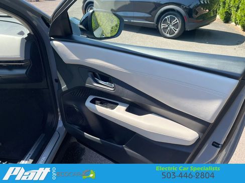Used 2023 Nissan Ariya AWD image 40