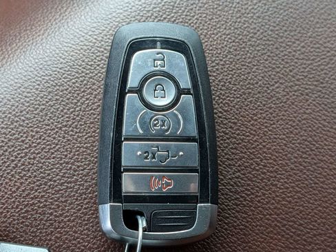 Used 2022 Ford F150 Lariat w/ Equipment Group 502A High image 34