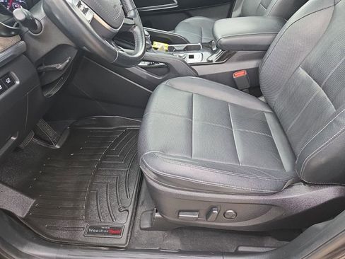 Used 2022 Kia Telluride EX w/ EX Premium Package image 12